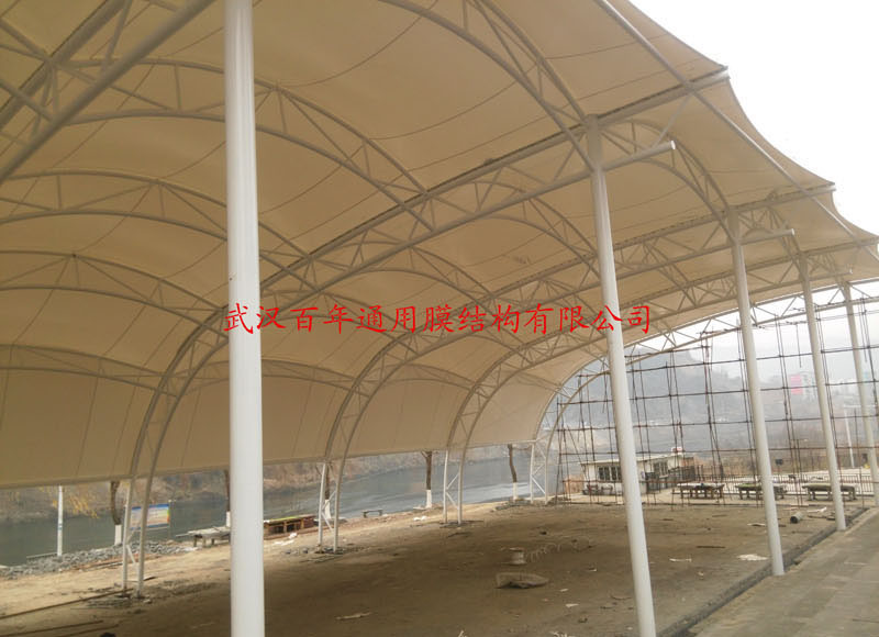 ����ʮ������ɽ�h�ºӏV��(ch��ng)�{(l��n)���(ch��ng)Ĥ�Y(ji��)��(g��u)����